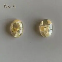 ハンドメイドピアス　レジン　楕円　ベージュ