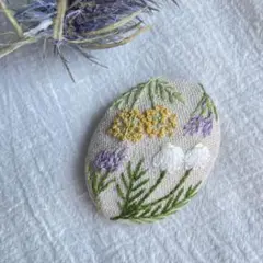 ハーブガーデン　ハーブ　刺繍ブローチ　手刺繍　ブローチ　カモミール　ラベンダー