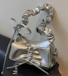 シルバー リボン付きショルダーバッグ