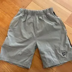 カーキ色ハーフパンツ140