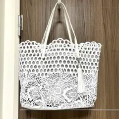 近沢レース店 白ハンドバッグ 夏向け