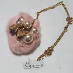 ピンクのふわふわネックレス