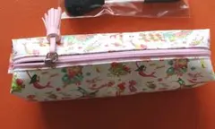 ミキモト　スリム化粧ポーチ
