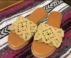 【美品】ぺたんこサンダル　マクラメ編み　サイズM