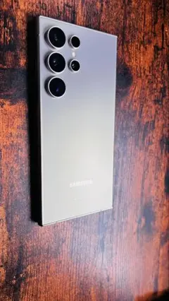 Samsung Galaxy S24 UltraNatural Titanium