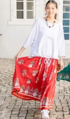 yul 花瓶プリントロングスカート