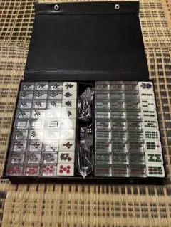 【匿名配送】麻雀牌　ミニ麻雀牌セット　アカギ　鷲巣　透明牌　スケルトン　クリア