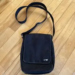 Armani Jeans ブラック ショルダーバッグ　メンズ