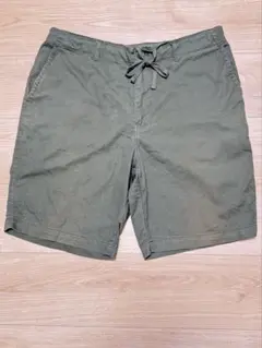 オリーブグリーンショートパンツ サイズM