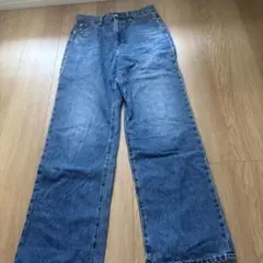 【美品】UNIQLOストレートデニム/61センチ