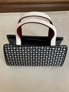 美品　ドット柄ボックス型ハンドバッグ