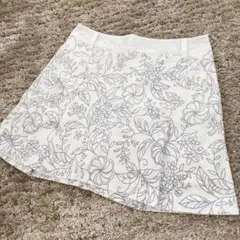 【美品】Callawayキャロウェイ ゴルフ スカート ホワイト 柄 花