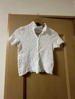 GU くしゅくしゅ　半袖ブラウス　ホワイト