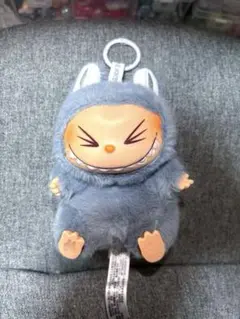 labubu 2代目ラブブ ぬいぐるみ グレー