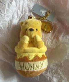 一部店舗限定　プーさん ぬいぐるみキーホルダー・キーチェーン HONEY DAY