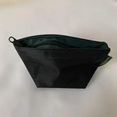 エルベシャプリエ　ポーチ　ブラック　グリーン