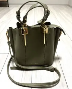 オリーブグリーン ミニバッグ