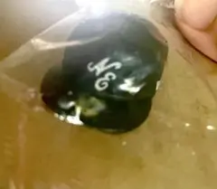 New Era ガチャガチャ　黒 キャップ ボールチェーン付き