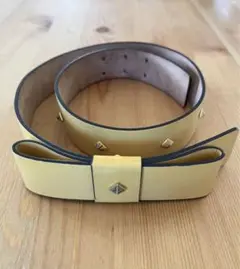 Valentino スタッズつきベルト