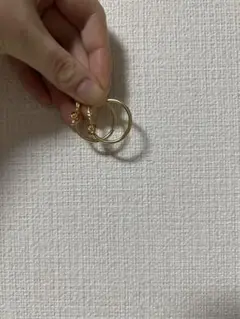 ノットピアス　ゴールド　美品