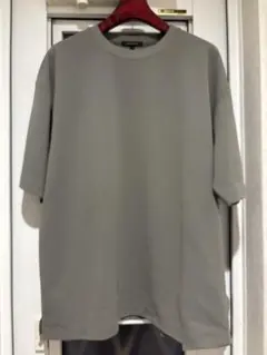 GLOBAL WORK グレーカーキTシャツ