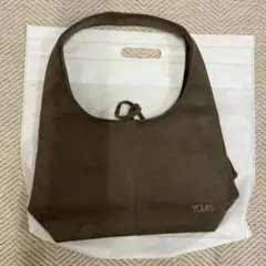 Item thumbnail for item b5ec8d6c-5a9c-4bc6-8fb5-f7ad9e0bd7a8