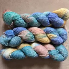 【新品】メリノウール100%　毛糸　編み物　手芸　マルチカラー　300g