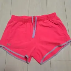 Under Armour ピンク ショートパンツ