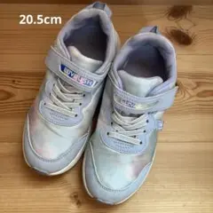 LUVRUSHスニーカー　20.5cm 水色