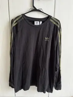 アディダスオリジナルス長袖 黒 adidas ふ迷彩　3本ライントレーナー