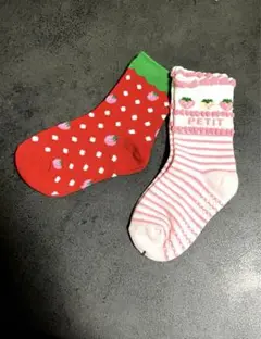 いちご柄 キッズ靴下 2足組