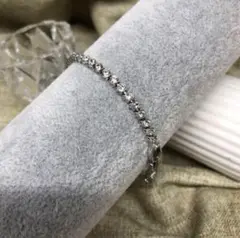 スワロフスキー　テニスブレスレット　美品　066M40