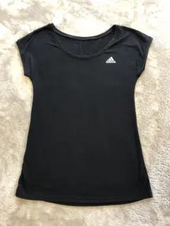 アディダス　Tシャツ　Mサイズ
