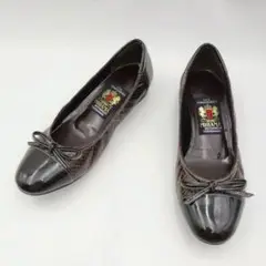【美品】ミハマ パイソン風×エナメル フラットパンプス 23.0ブラウンリボン付