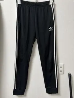 adidas トラックパンツ　スウェット　ジャージ