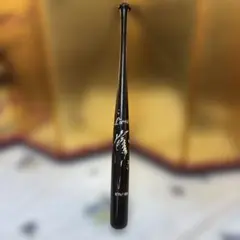 Kiyu Uara サイン入り黒バット