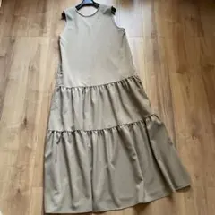 新品　【Beauty&youth】リネンライク ティアードノースリーブワンピース