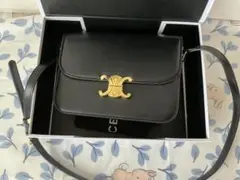 CELINE黒のショルダーバッグ ゴールド金具付き