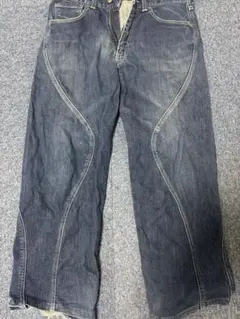 Levi's FLUダークブルー ストレートデニム