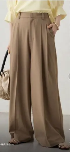 【新品•未使用】 LOUNGEDRESS 2タックワイドパンツ　Mサイズ