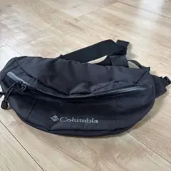 Columbia黒ボディバッグ