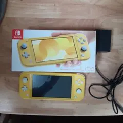 【中古美品 NINTENDO SWITCH LITE イエ…