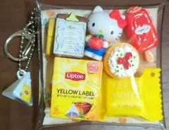 ガチャ詰めポーチ　リプトン　キティ　プレスバター　パンケーキ　アイス　メニュー