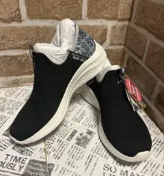 新品！スケッチャーズ・スリップインシューズ 　　23センチ