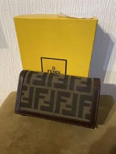 FENDI ズッカ柄 折り財布 2つ折り