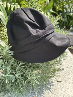黒のキャスケット キャップ