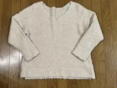 セーター　ニット　くすみホワイト　ベージュ　Mサイズ