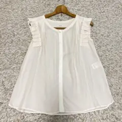 ラトータリテ　La TOTALITE ノースリーブフリルブラウス
