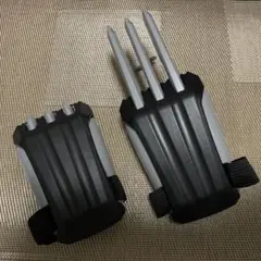 ビッグクラッシャークロー 両手2個セット レバーを引くと爪が飛び出す！
