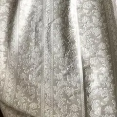 カーテン　2枚セット　タッセル付き